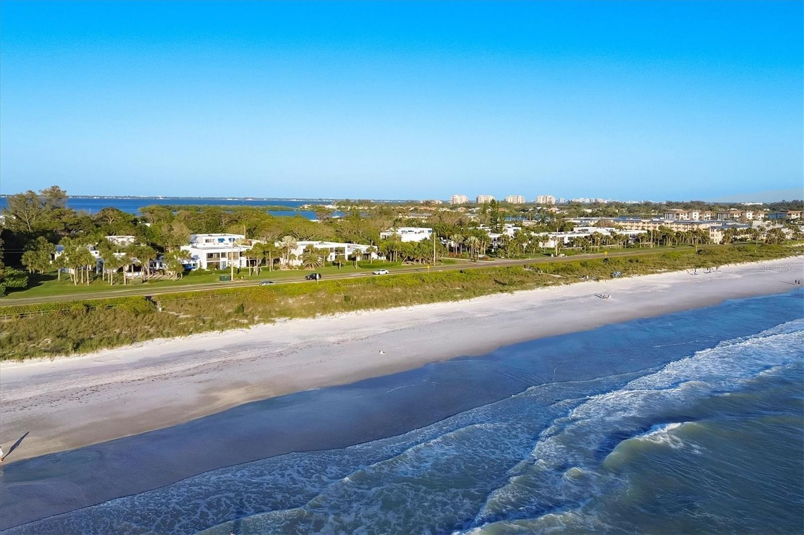 Image 10 of 64 For 825 Bayport Way 825