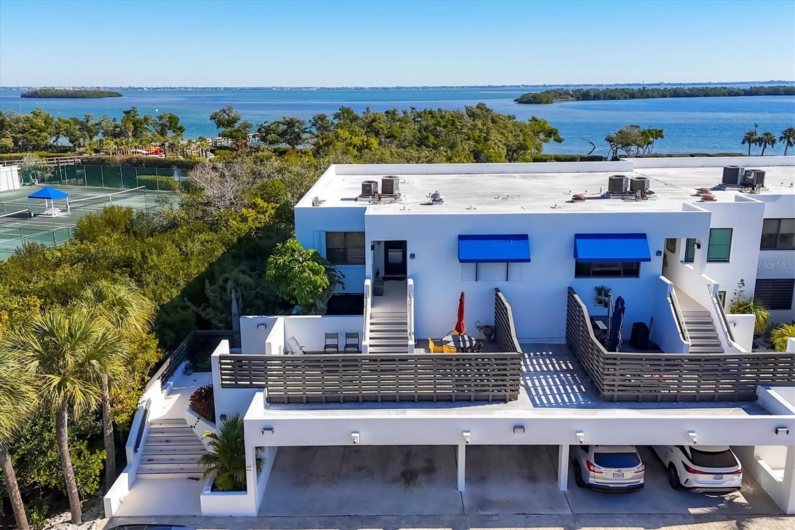 Image 16 of 64 For 825 Bayport Way 825