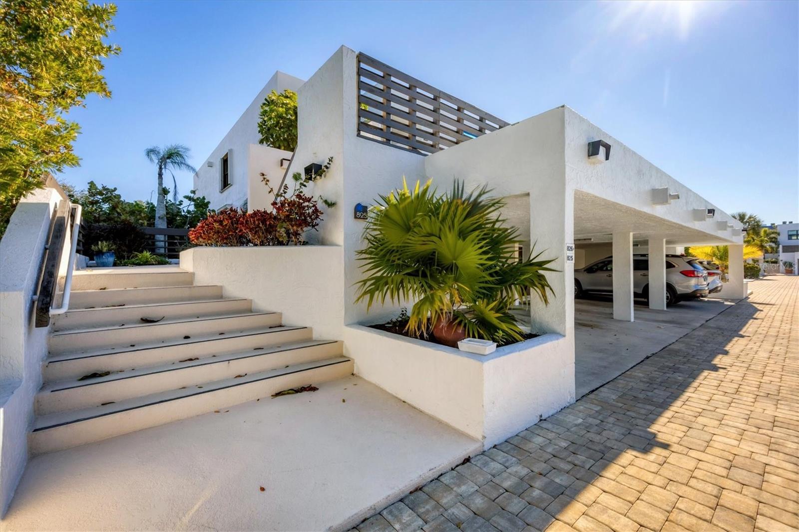 Image 17 of 64 For 825 Bayport Way 825