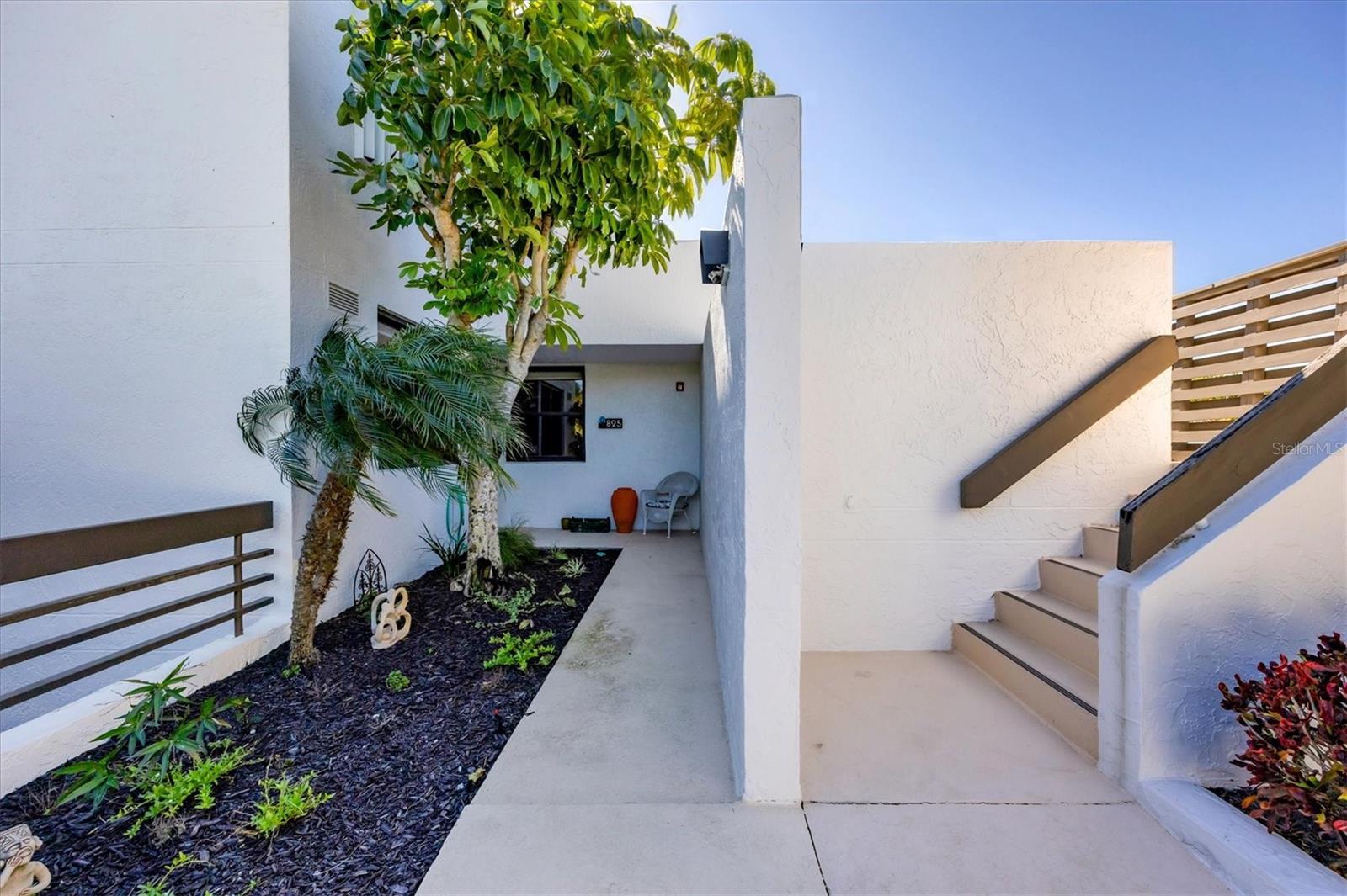 Image 18 of 64 For 825 Bayport Way 825