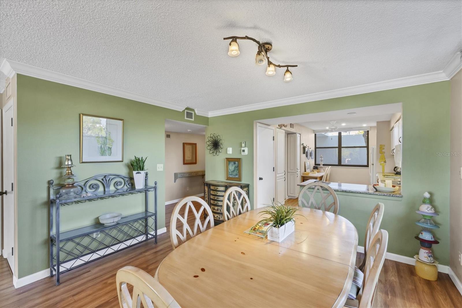 Image 27 of 64 For 825 Bayport Way 825