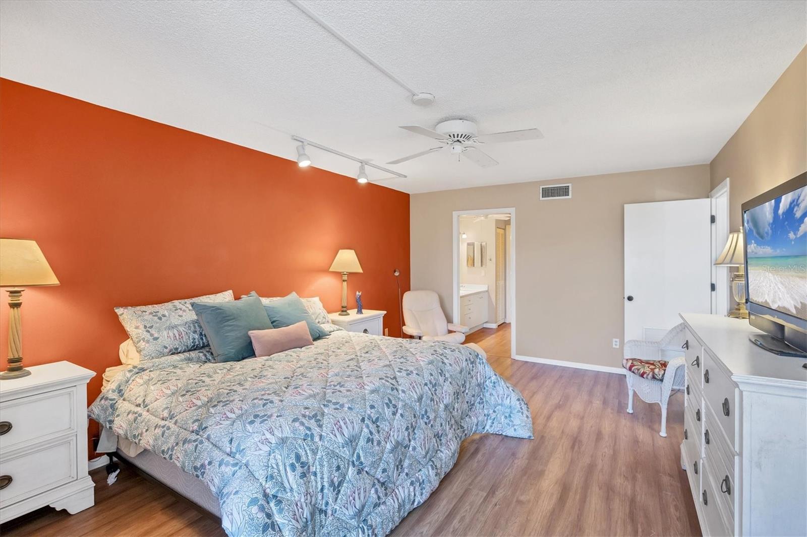 Image 35 of 64 For 825 Bayport Way 825