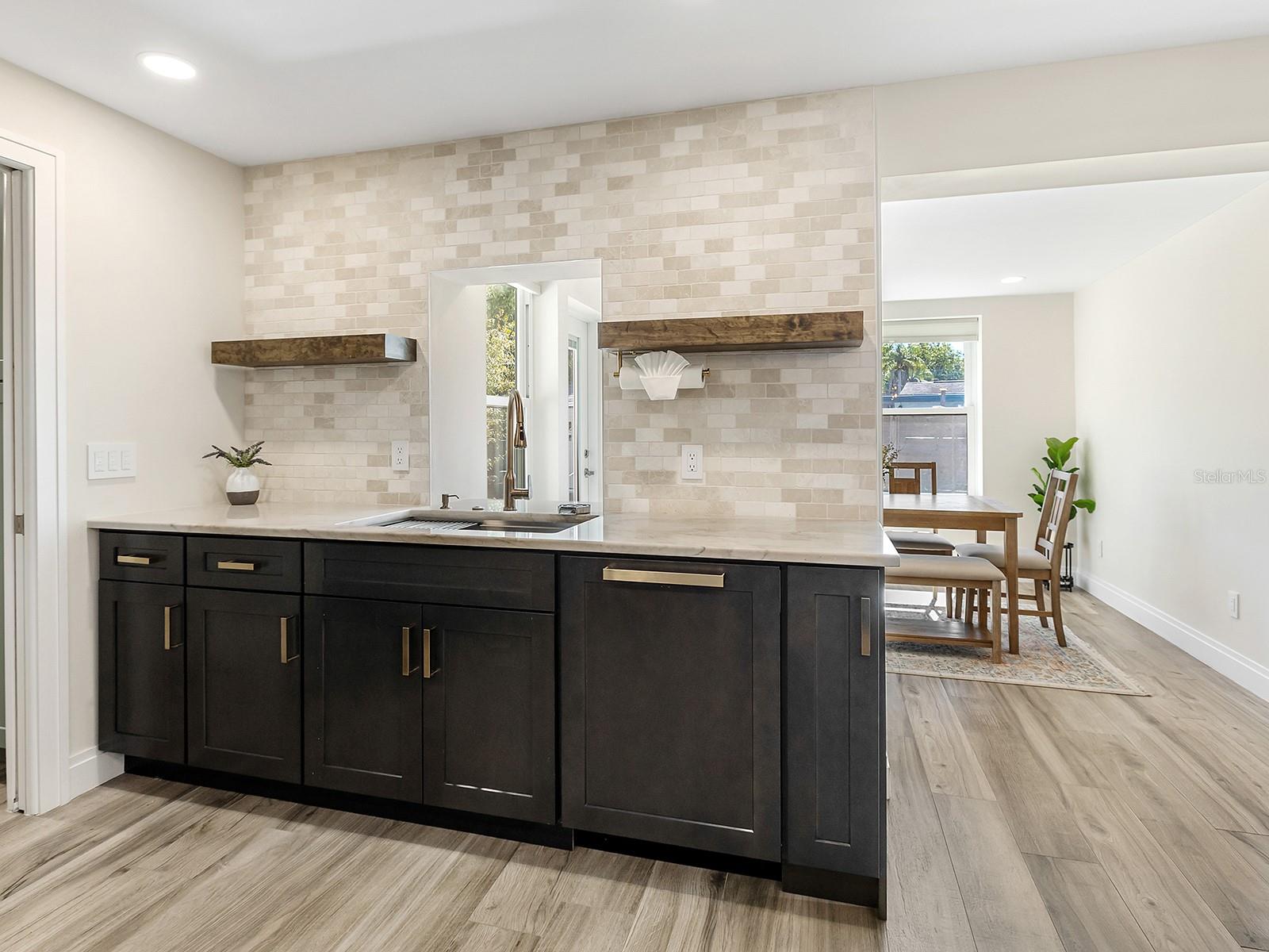 Image 11 of 26 For 5354 Knollwood Place