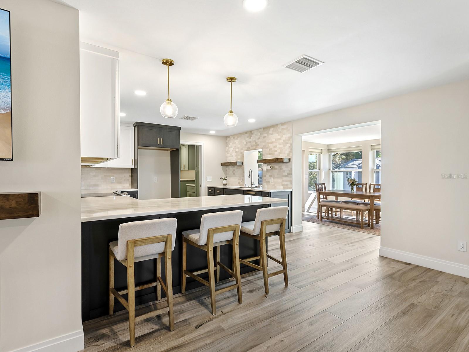 Image 9 of 26 For 5354 Knollwood Place