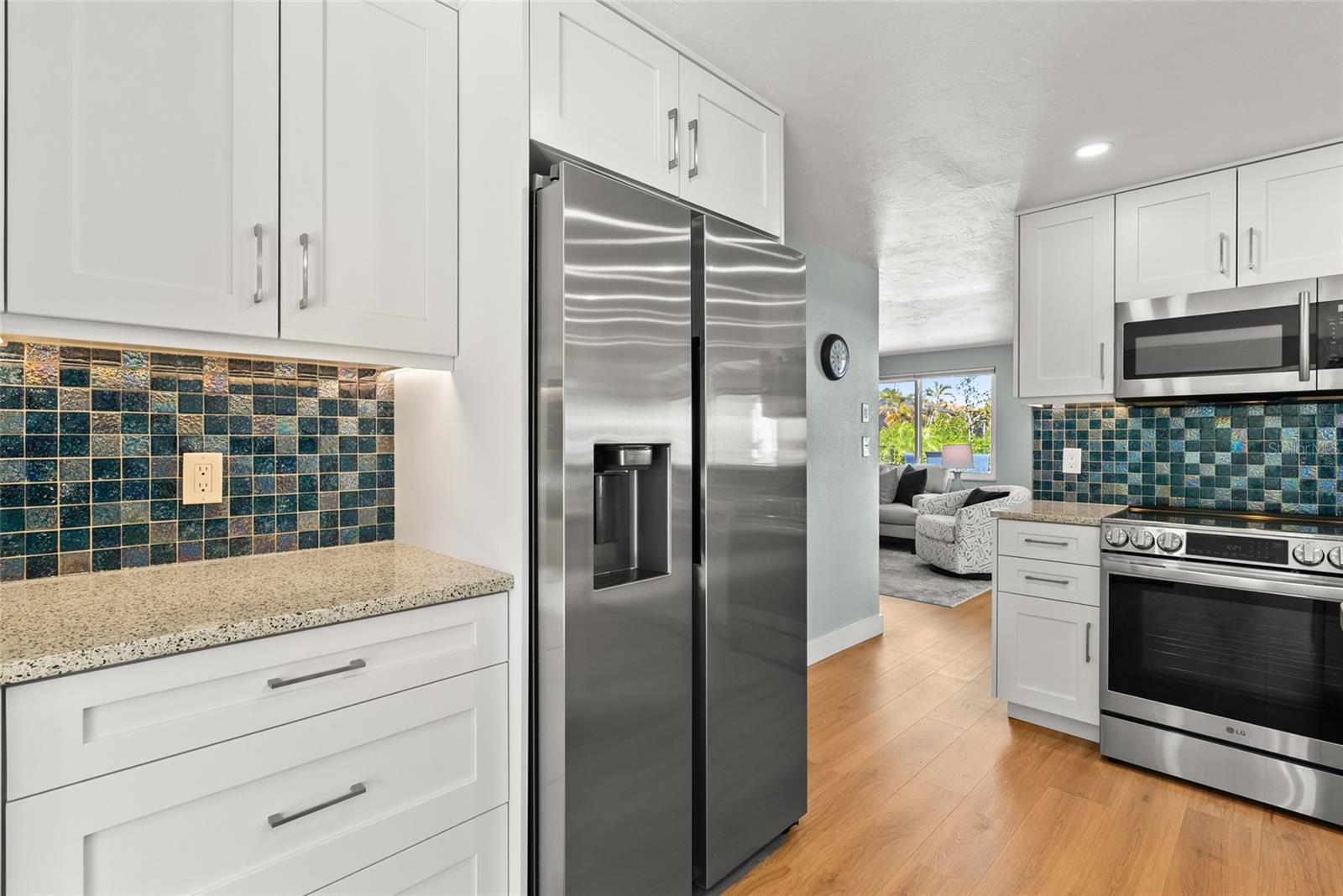 Image 14 of 59 For 353 Avenida Leona