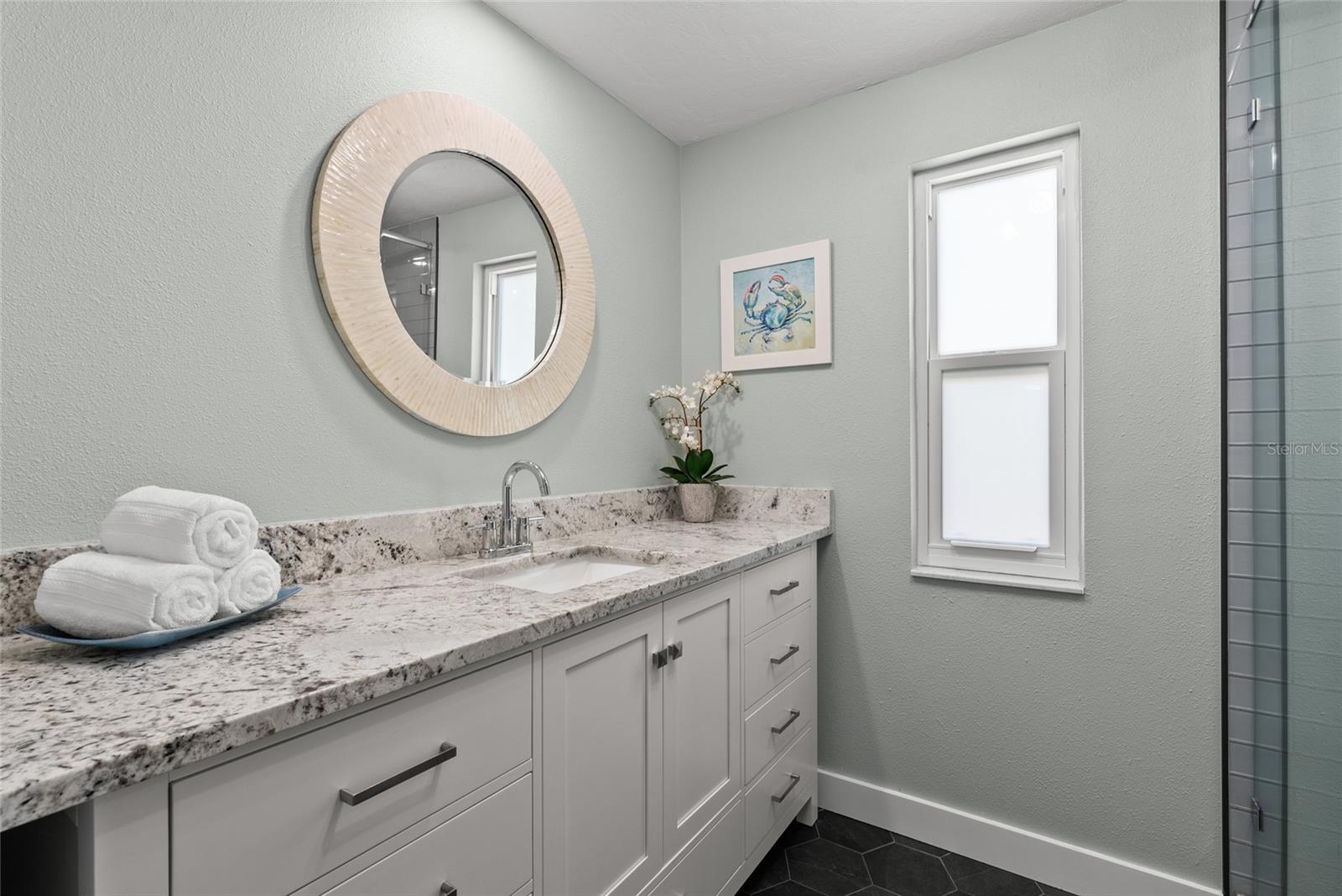 Image 29 of 59 For 353 Avenida Leona