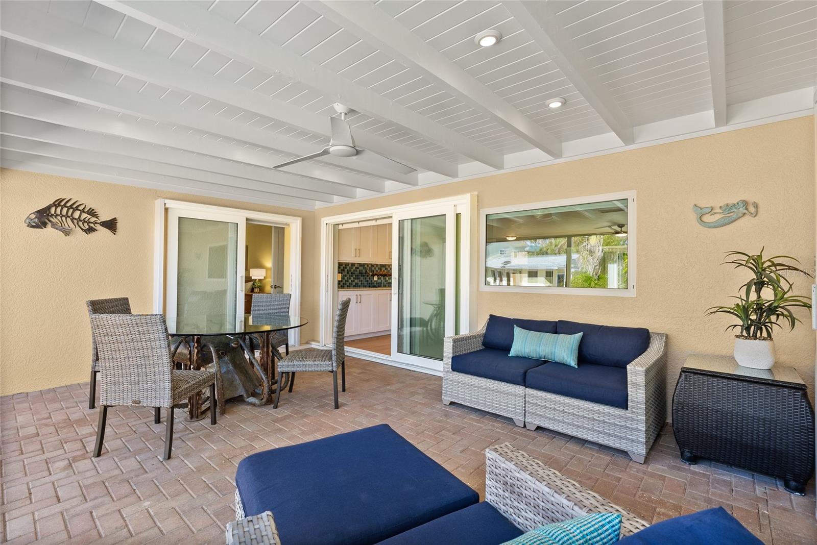 Image 40 of 59 For 353 Avenida Leona