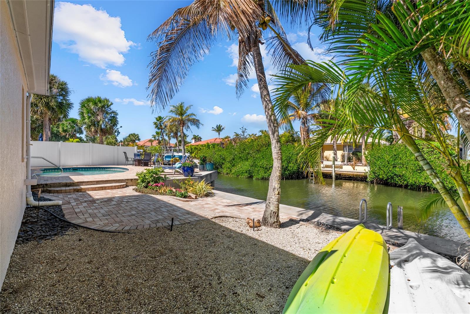 Image 46 of 59 For 353 Avenida Leona