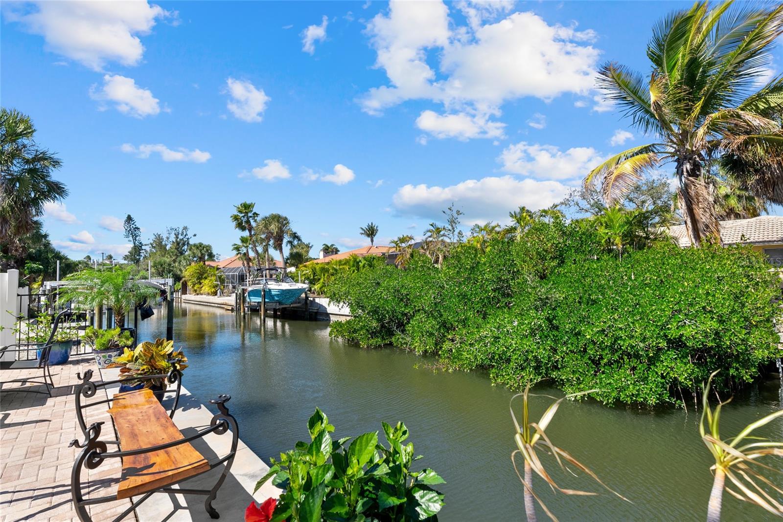 Image 50 of 59 For 353 Avenida Leona