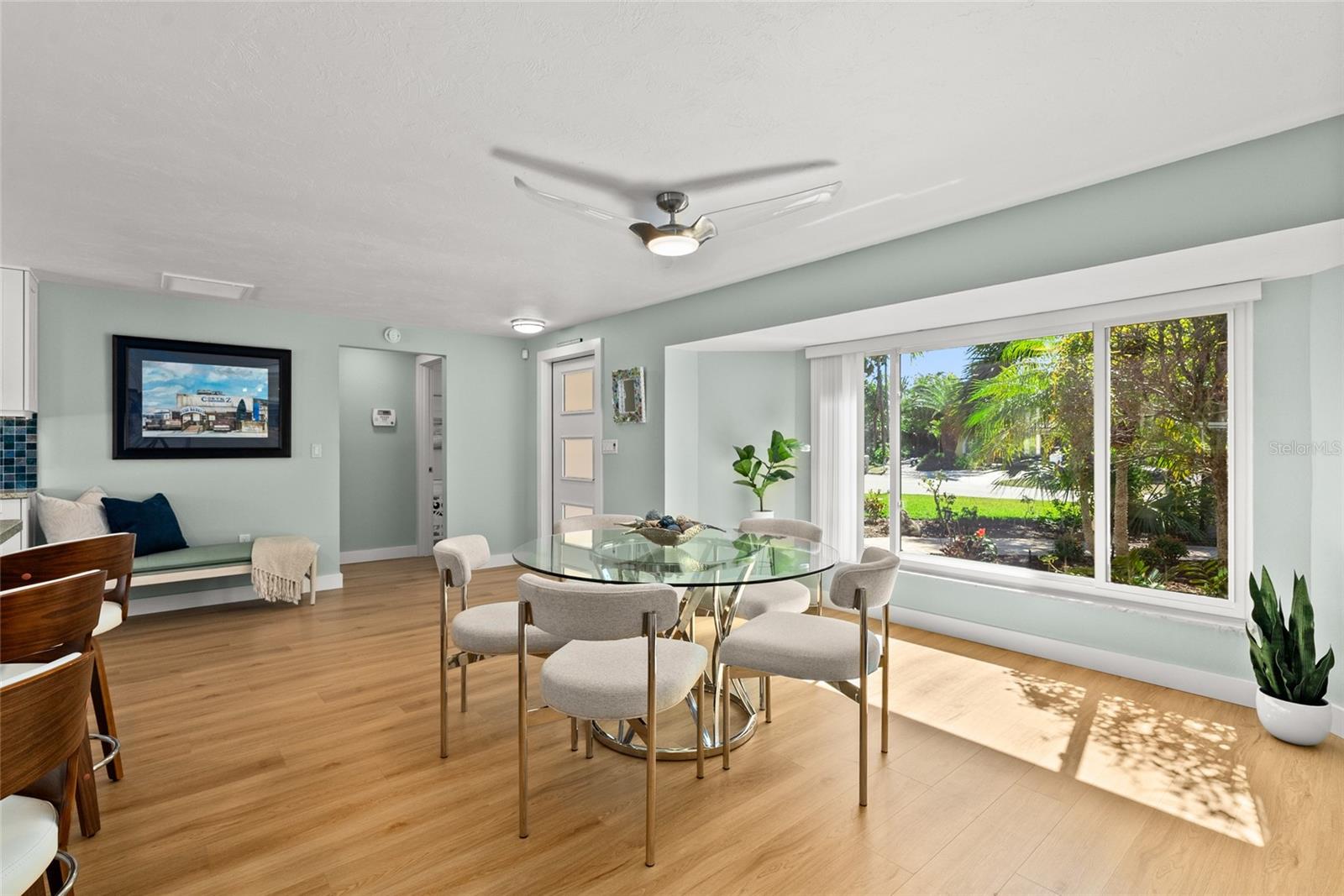 Image 8 of 59 For 353 Avenida Leona