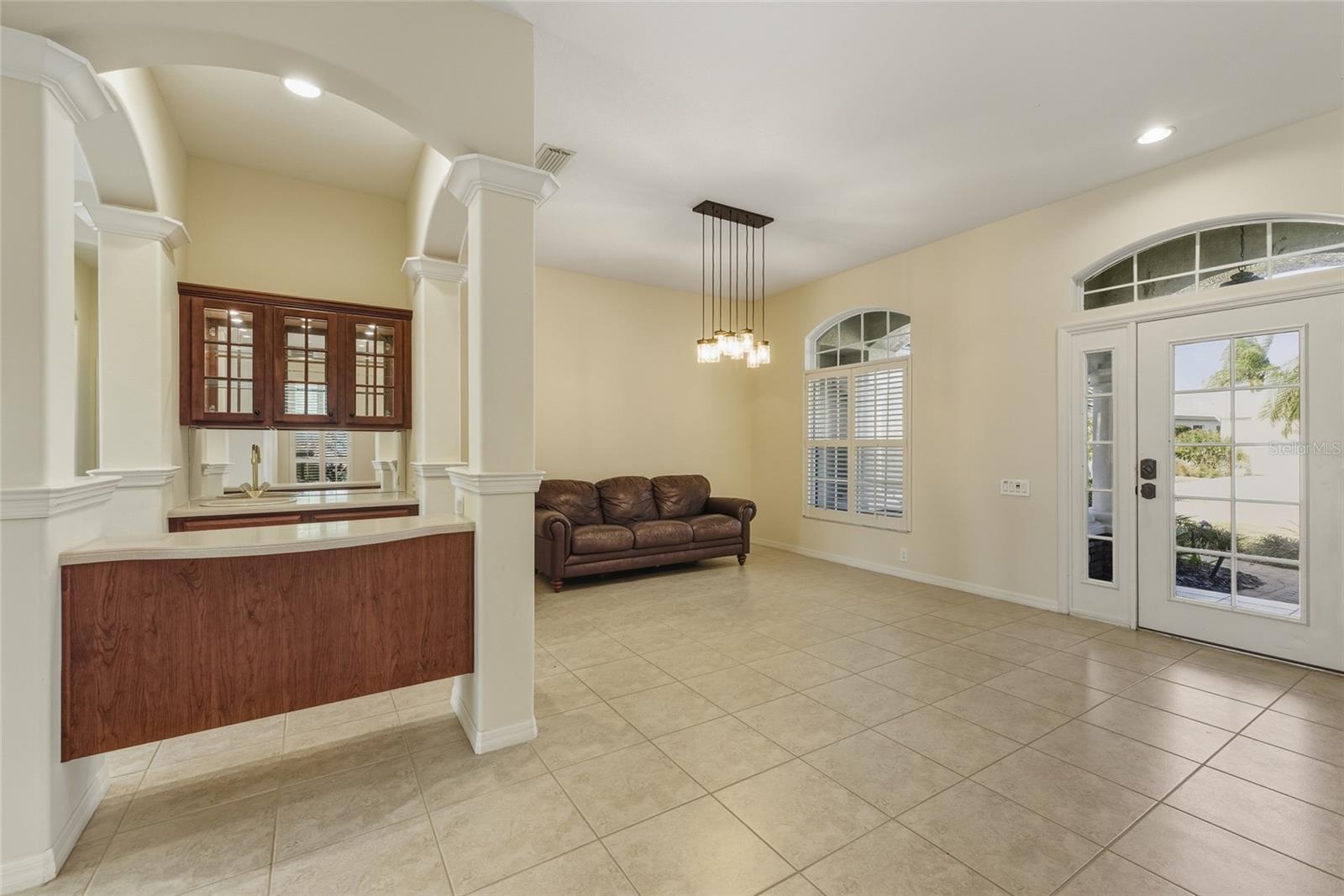 Image 11 of 66 For 6586 Waters Edge Way