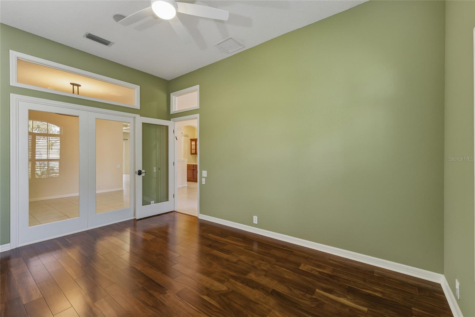 Image 15 of 66 For 6586 Waters Edge Way