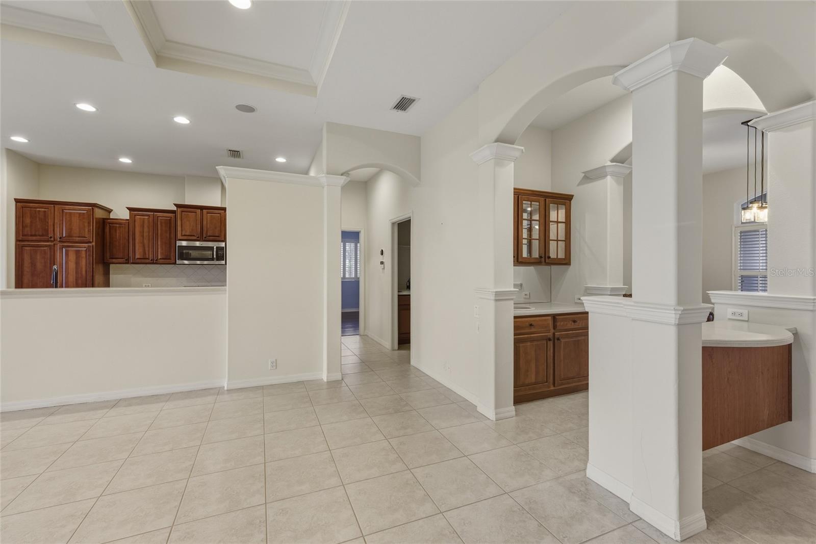 Image 17 of 66 For 6586 Waters Edge Way