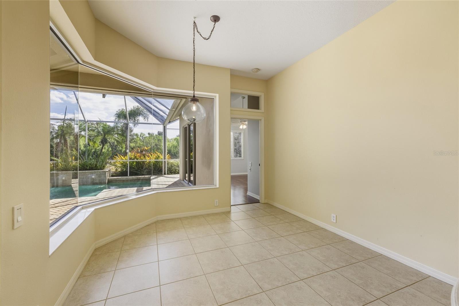 Image 25 of 66 For 6586 Waters Edge Way