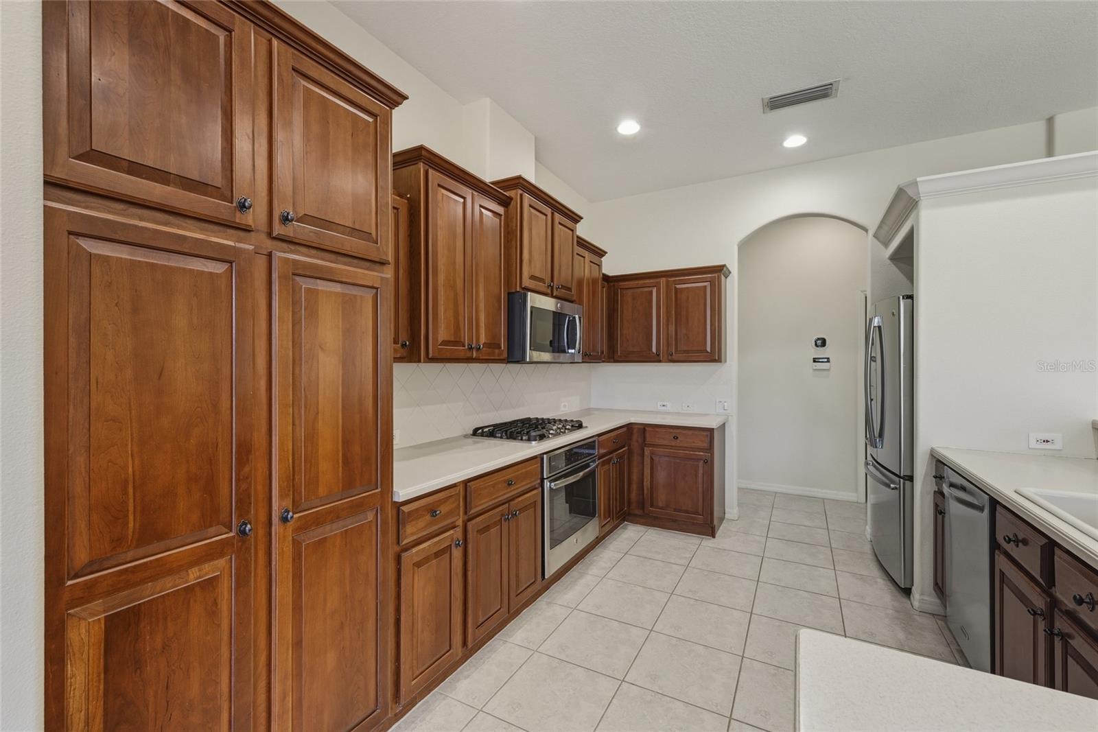 Image 30 of 66 For 6586 Waters Edge Way