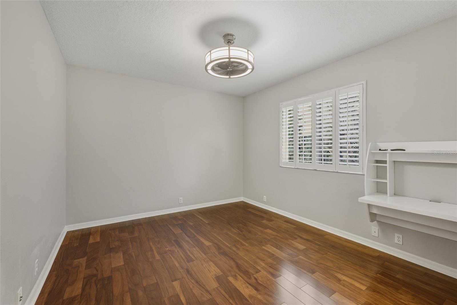 Image 33 of 66 For 6586 Waters Edge Way