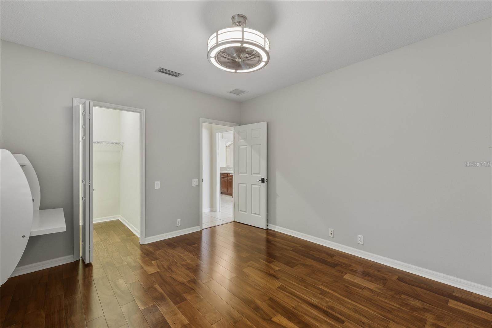 Image 34 of 66 For 6586 Waters Edge Way