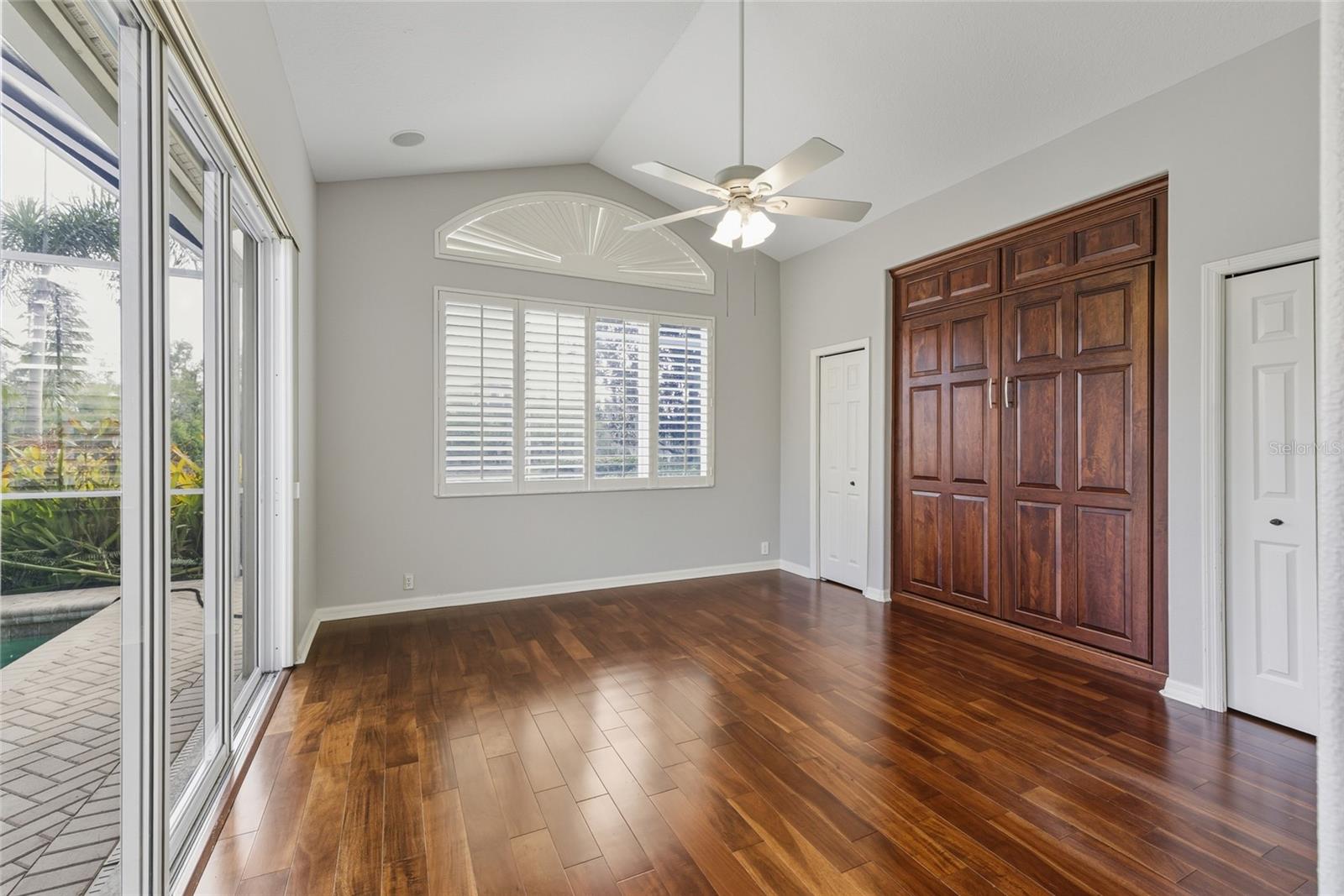 Image 37 of 66 For 6586 Waters Edge Way