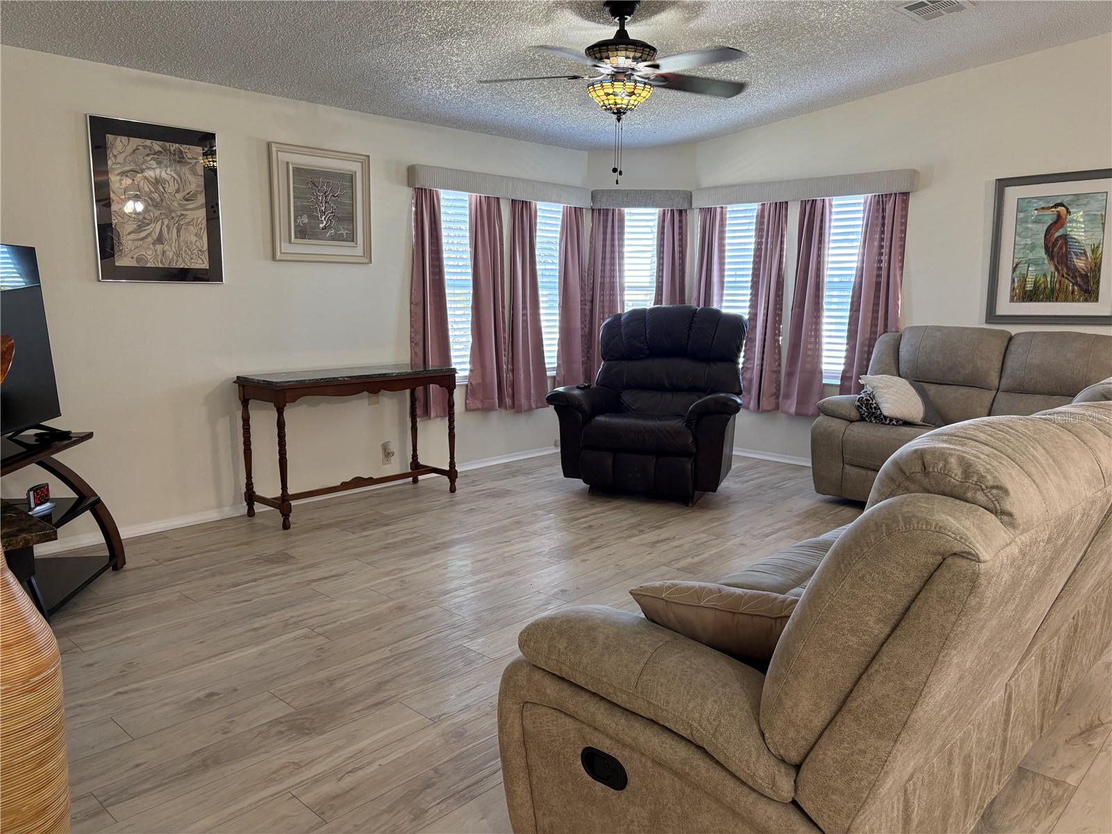 Image 6 of 36 For 5707 45th Street E 261