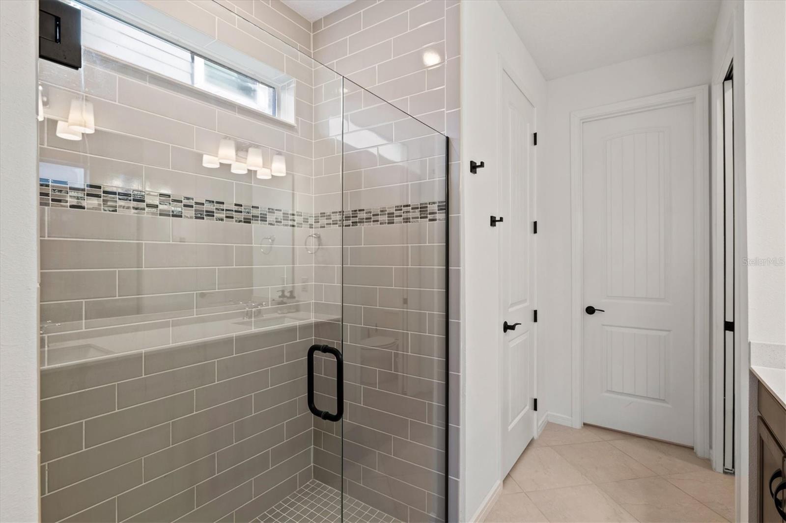 Image 31 of 66 For 11216 Gallatin Trail