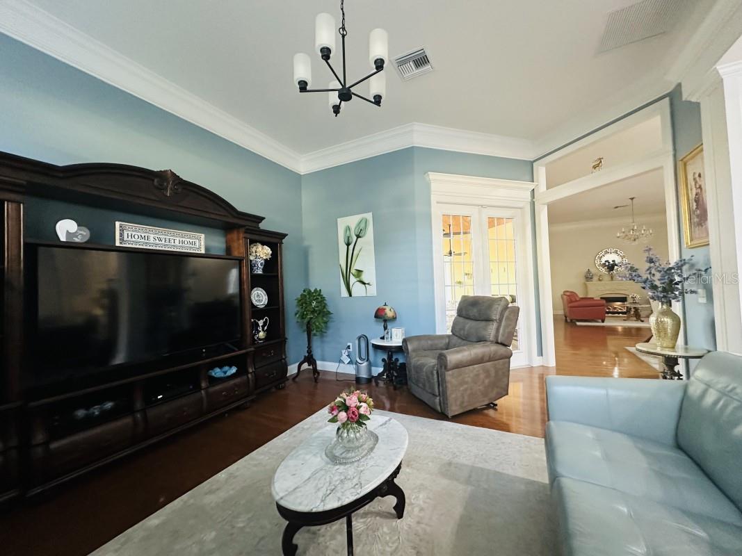 Image 10 of 18 For 539 Dowling Circle