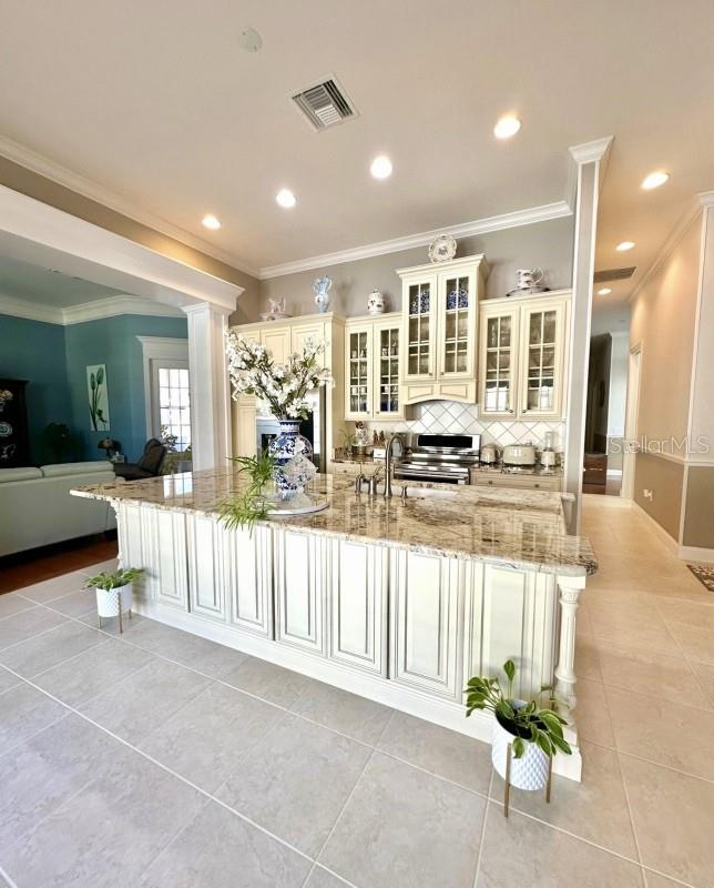 Image 4 of 18 For 539 Dowling Circle