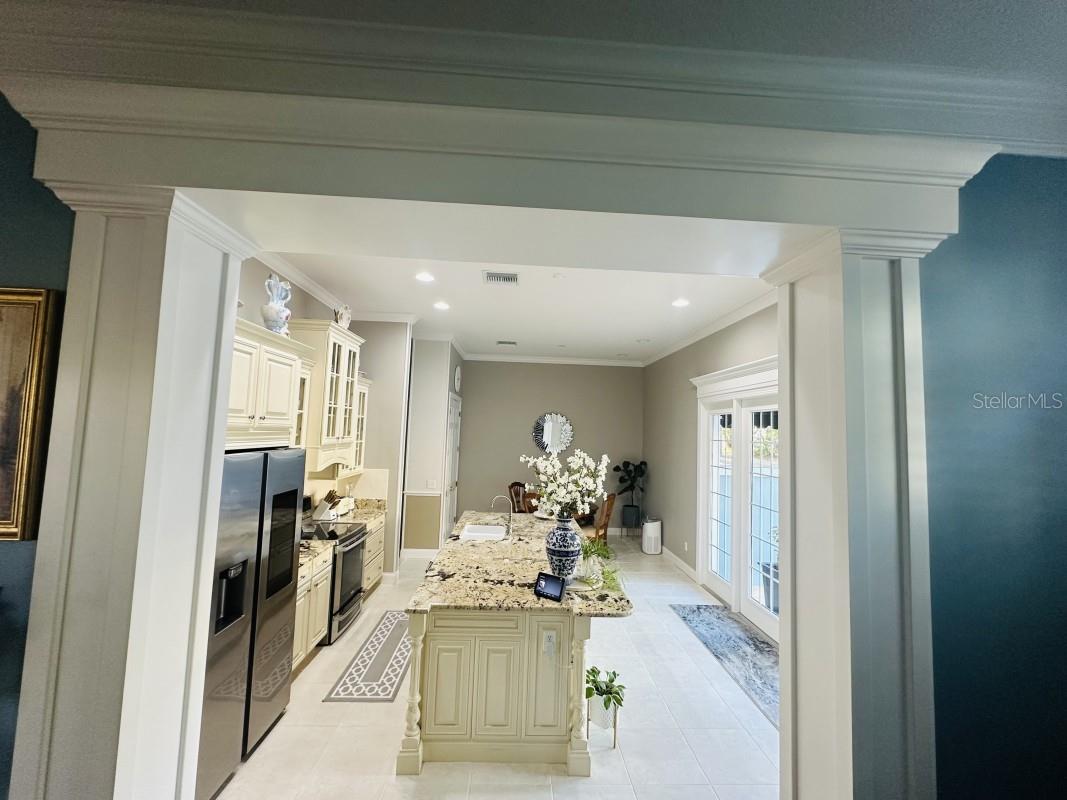 Image 5 of 18 For 539 Dowling Circle