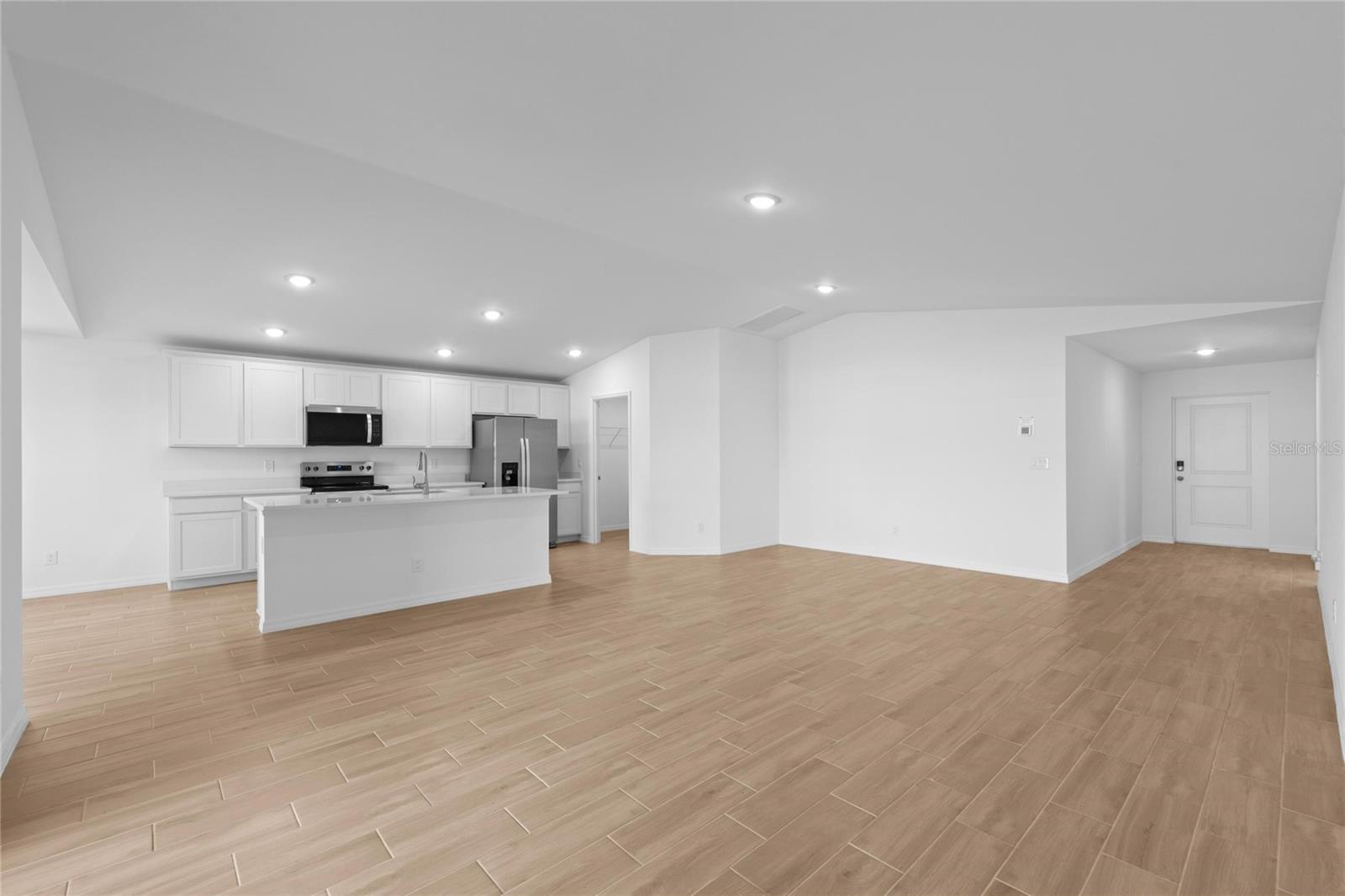 Image 3 of 15 For 850 Cadima Place