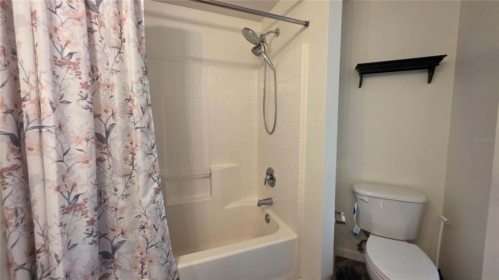 Image 20 of 47 For 5655 Bentgrass Drive 303