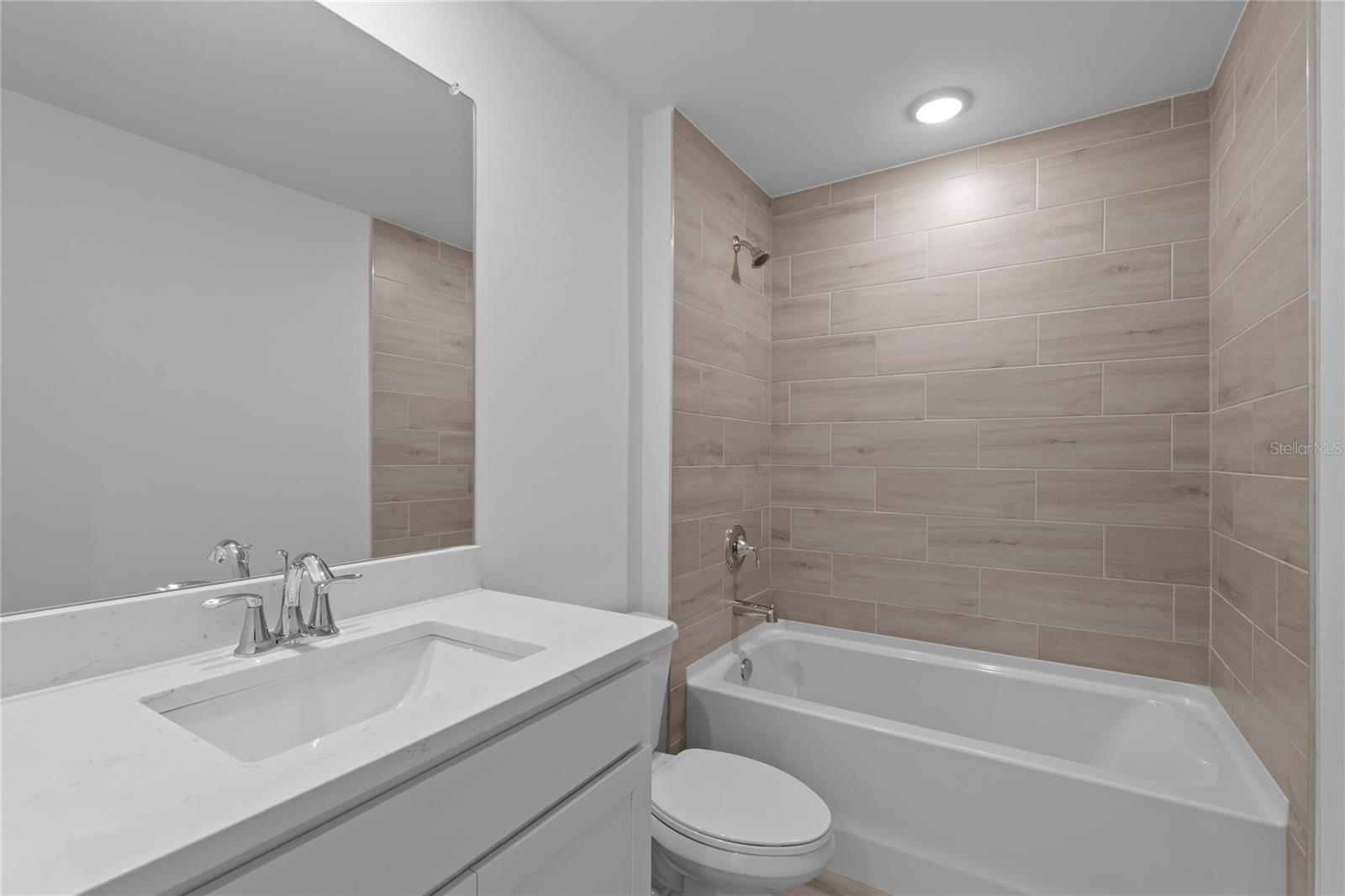 Image 13 of 15 For 118 Greenbriar Place