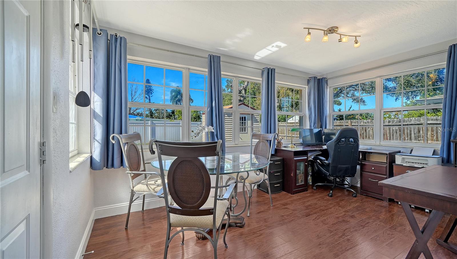 Image 14 of 50 For 3008 Arch Drive