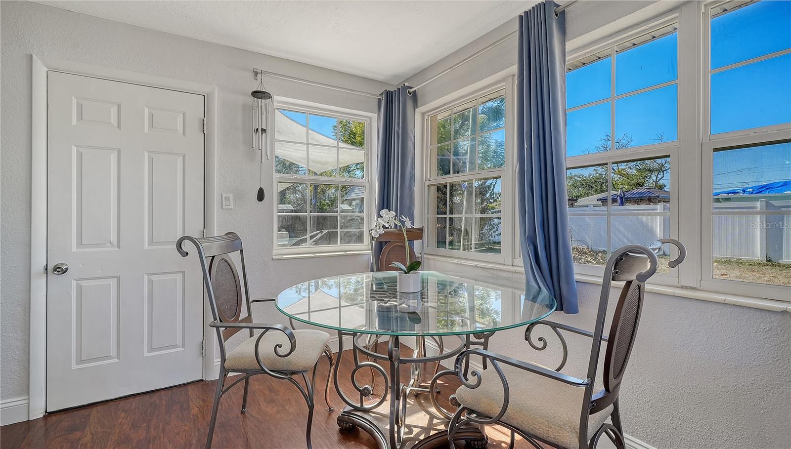 Image 16 of 50 For 3008 Arch Drive