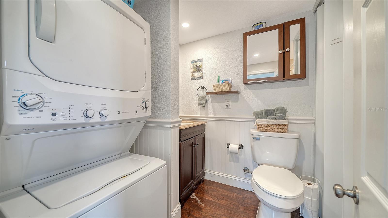 Image 23 of 50 For 3008 Arch Drive