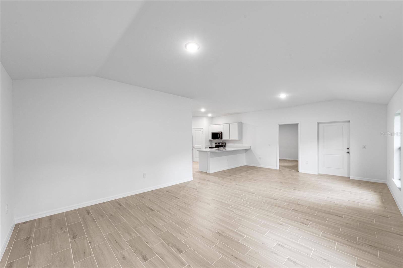 Image 3 of 17 For 1102 Ludlum Street