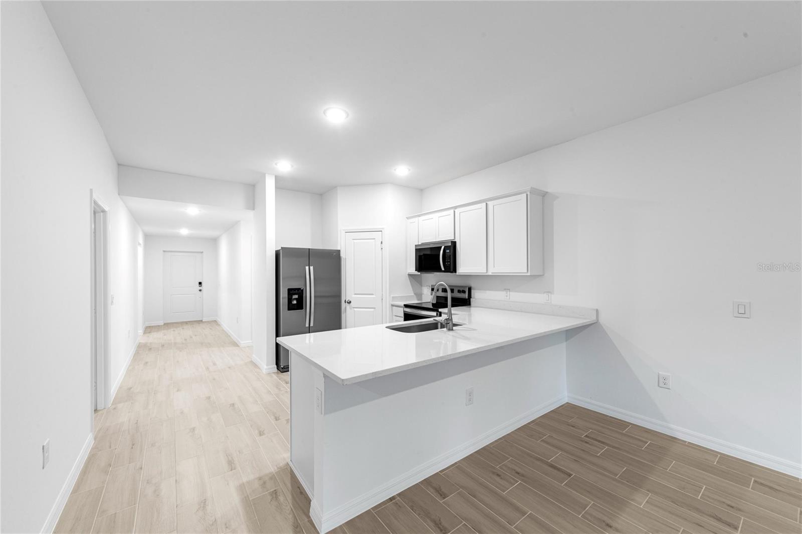 Image 7 of 17 For 1102 Ludlum Street