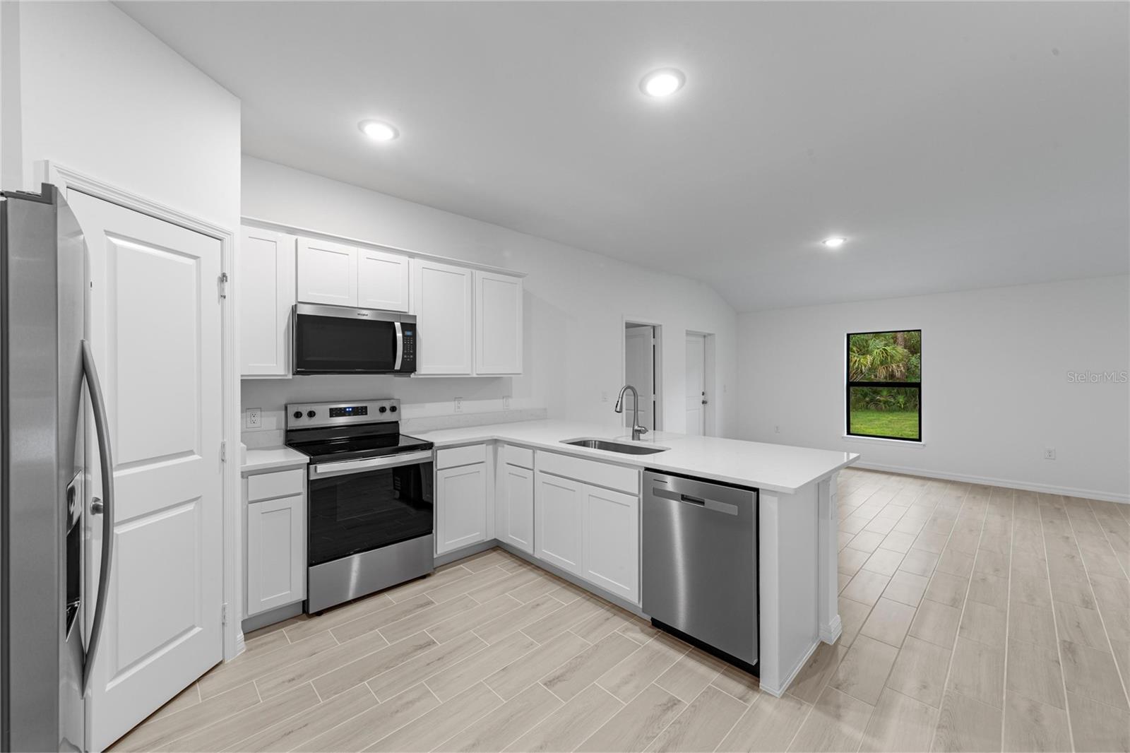 Image 8 of 17 For 1102 Ludlum Street