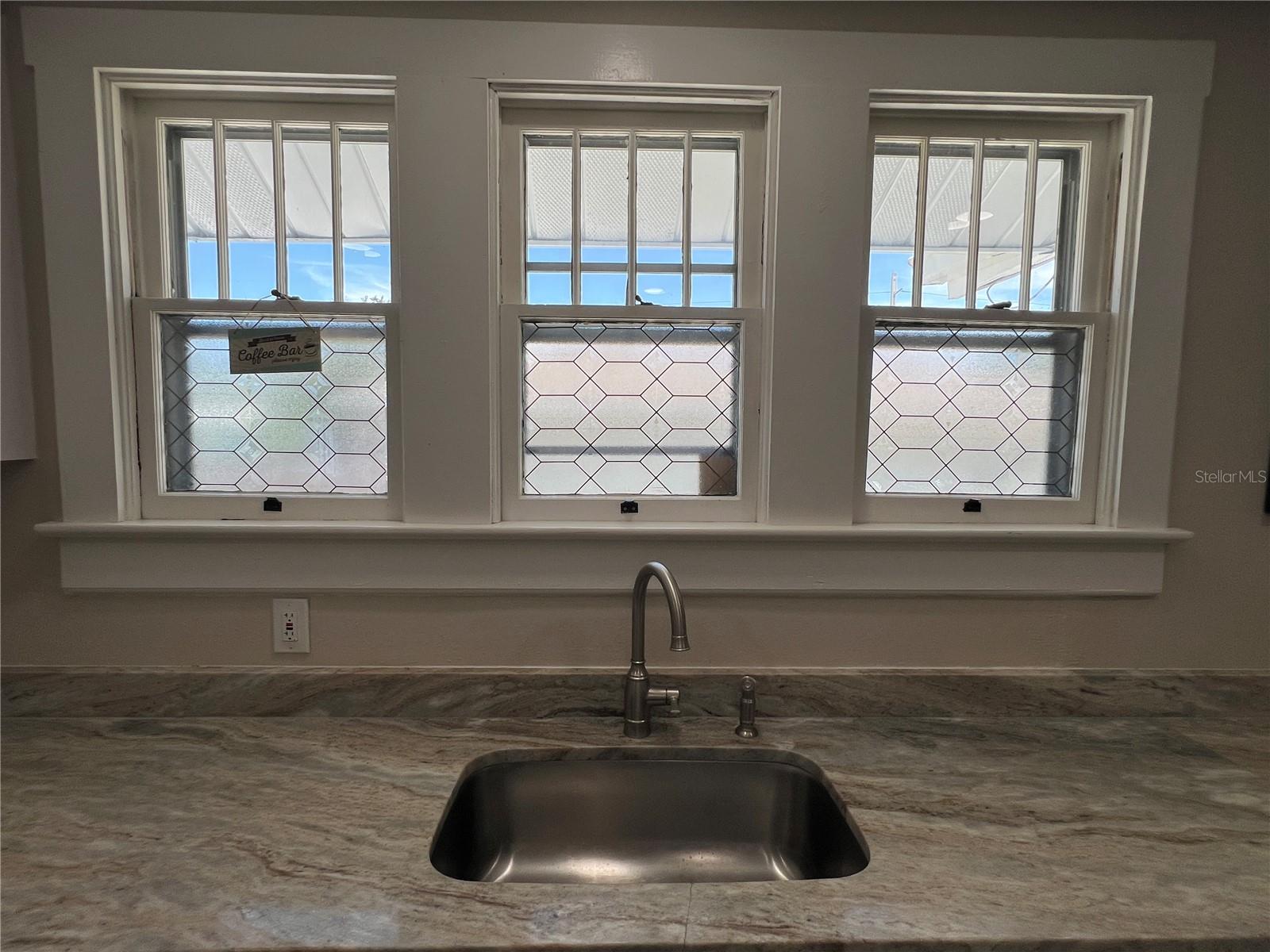 Image 6 of 25 For 914 17th Street W