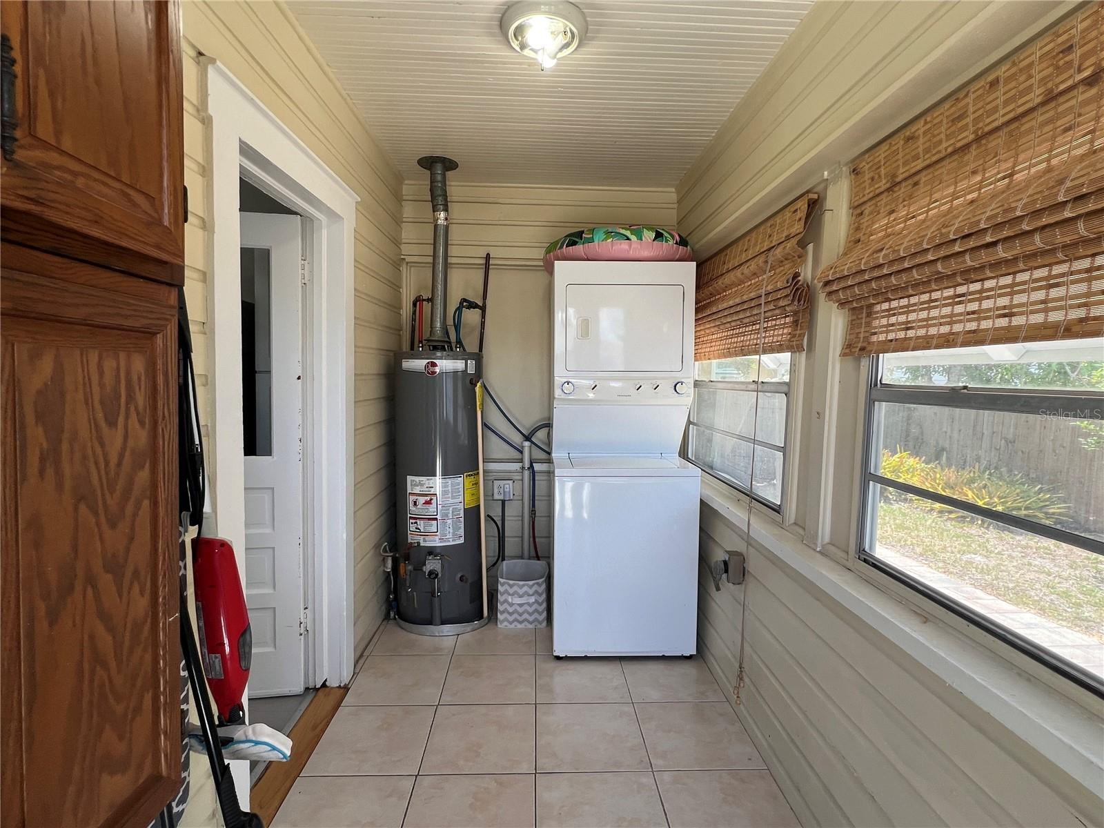 Image 8 of 25 For 914 17th Street W