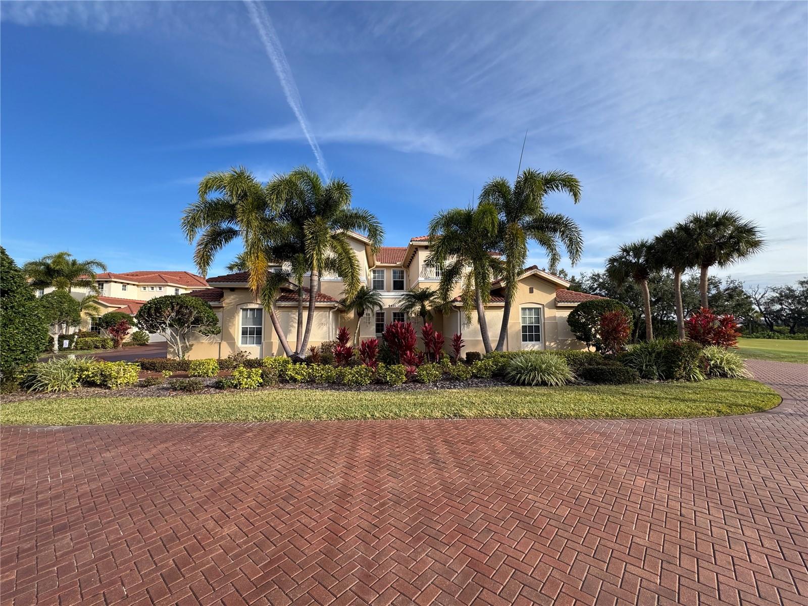 Image 11 of 49 For 9411 Discovery Terrace 102b