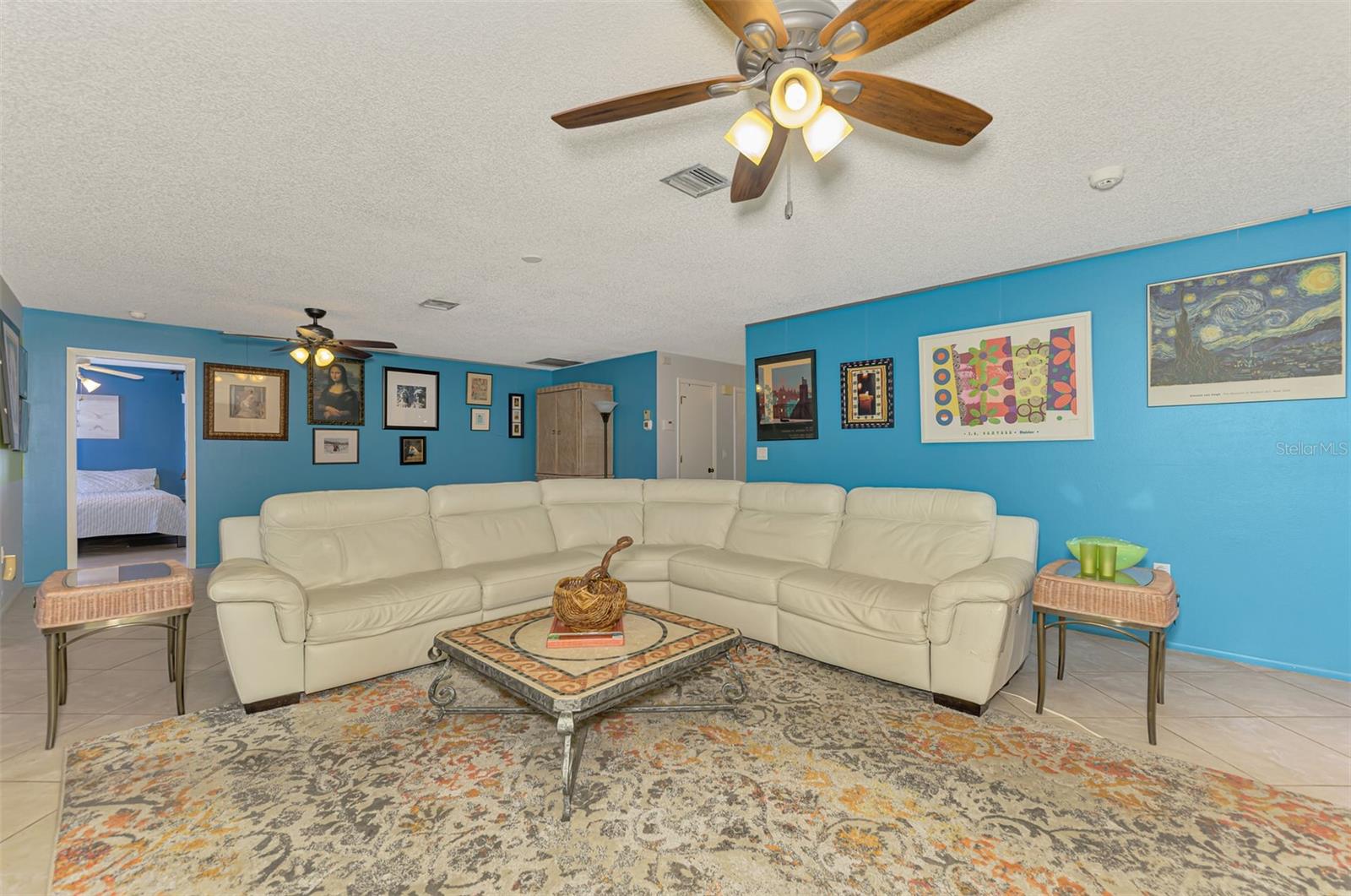 Image 24 of 55 For 602 Portia Street N