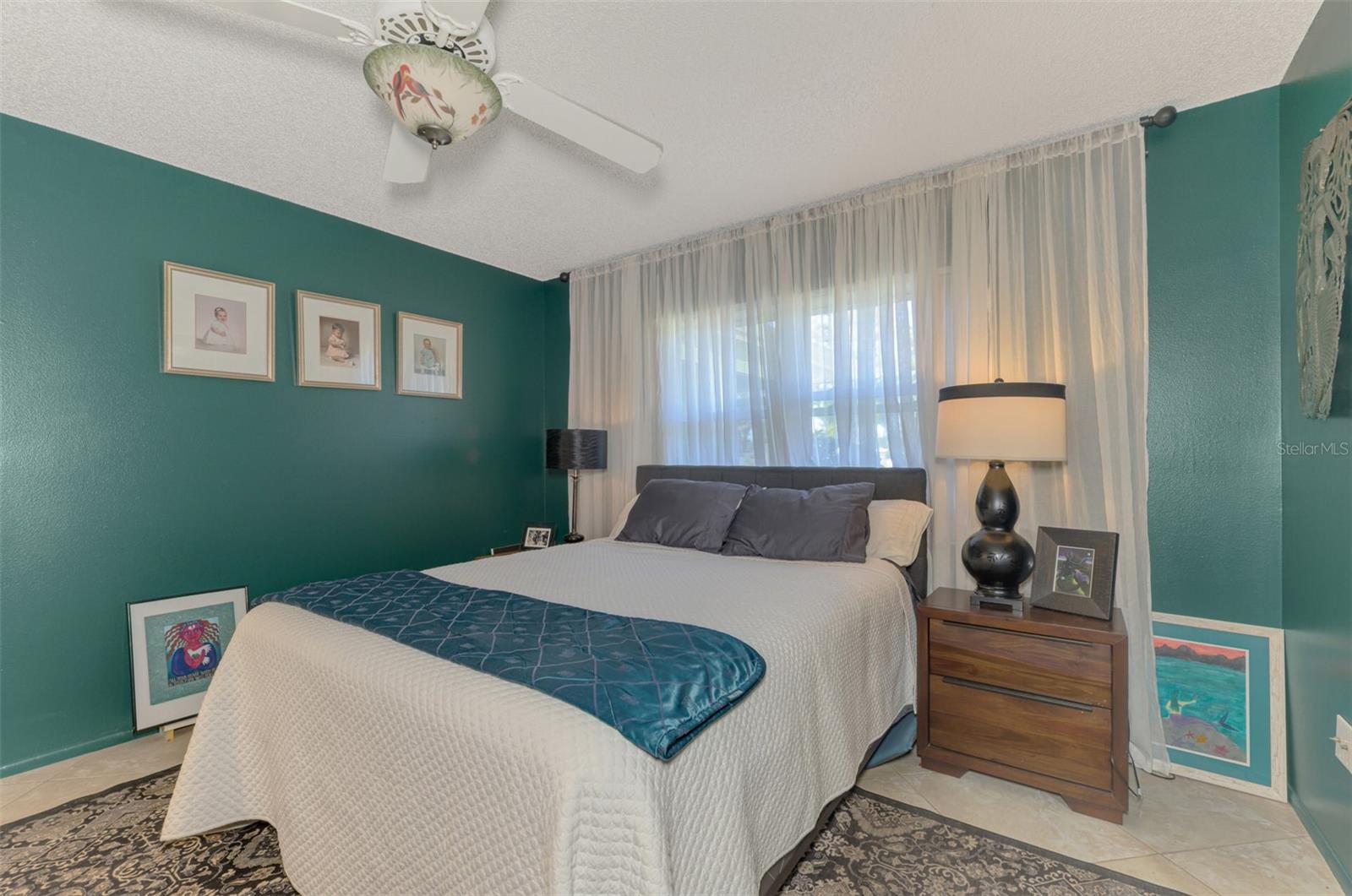 Image 43 of 55 For 602 Portia Street N