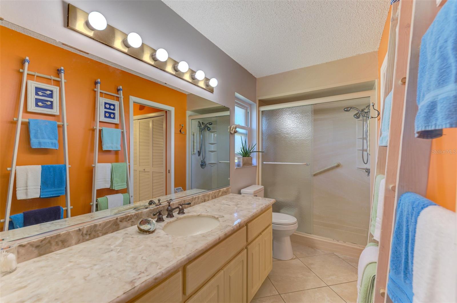 Image 45 of 55 For 602 Portia Street N