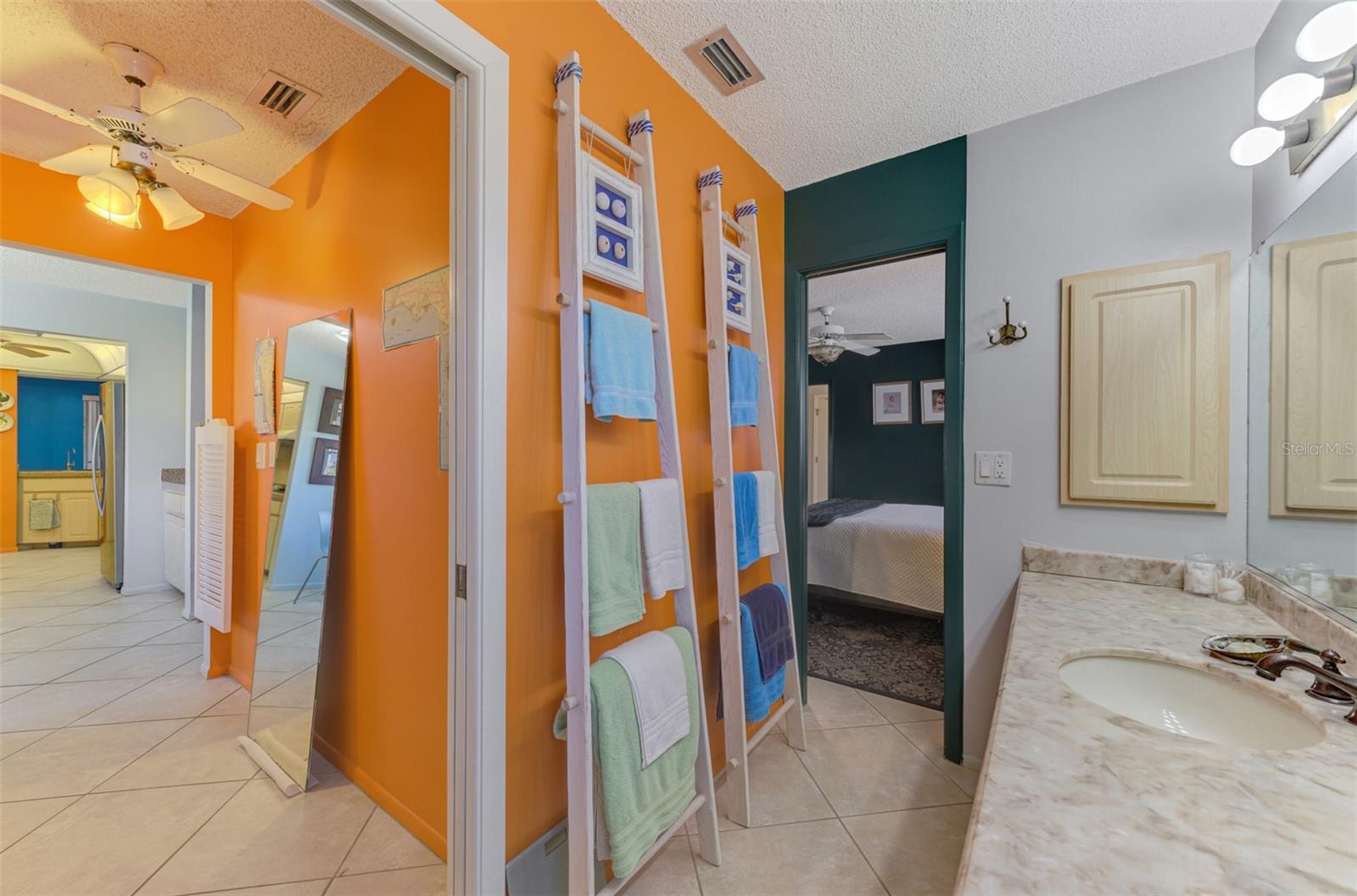 Image 46 of 55 For 602 Portia Street N