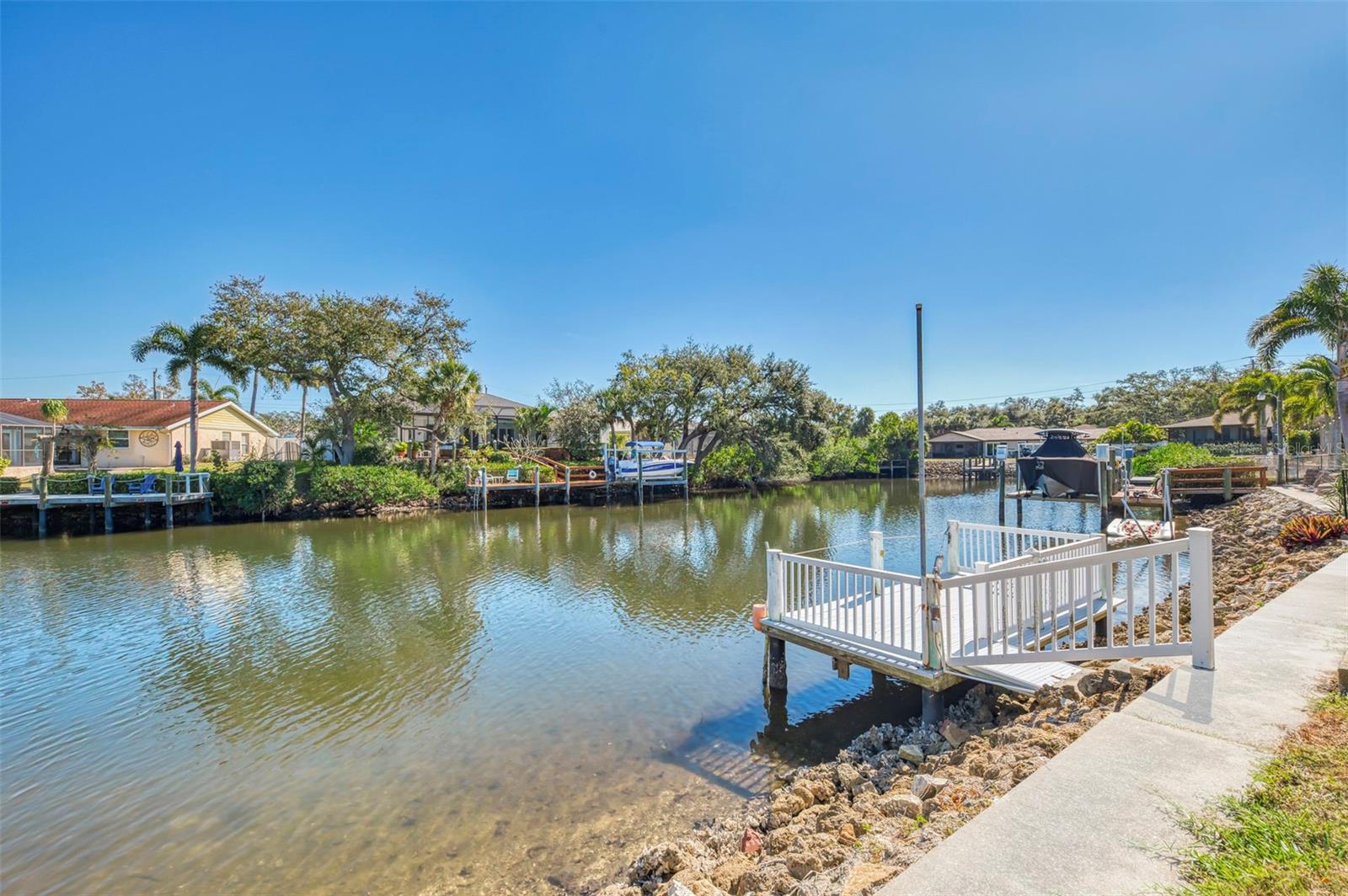 Image 50 of 55 For 602 Portia Street N