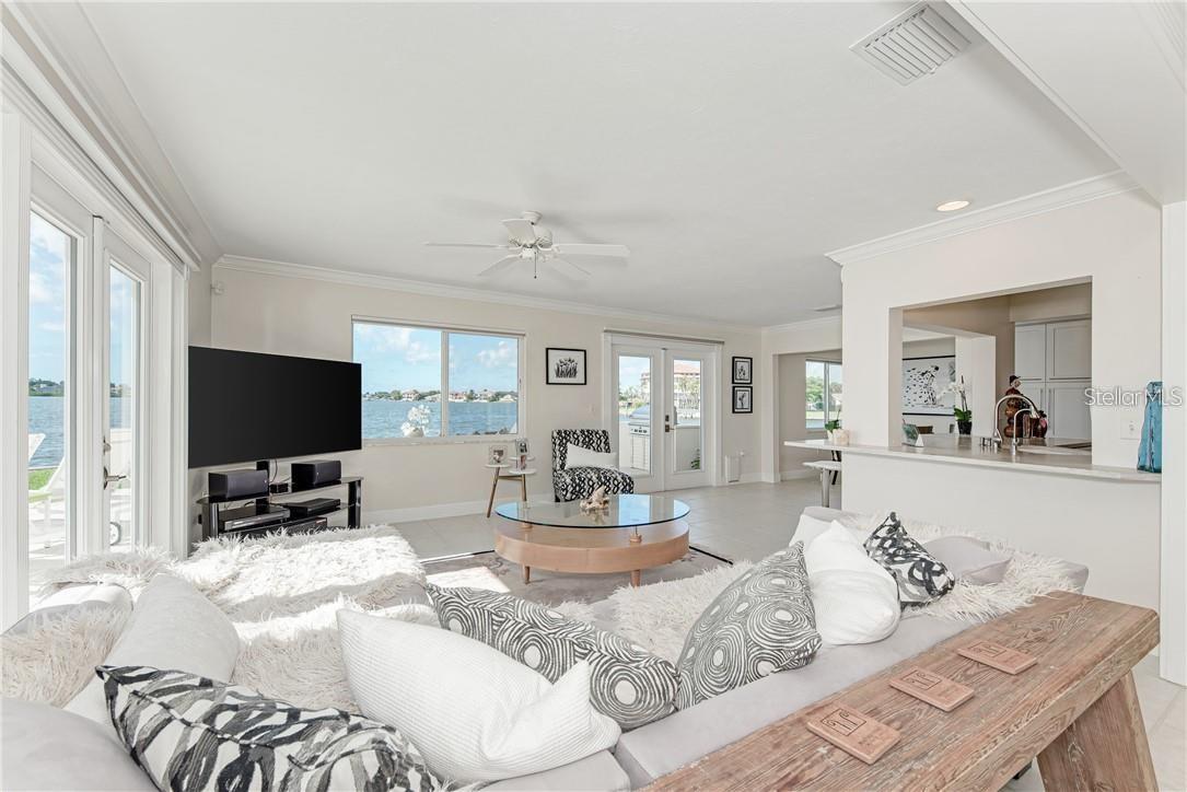 Image 11 of 50 For 7692 Cove Terrace