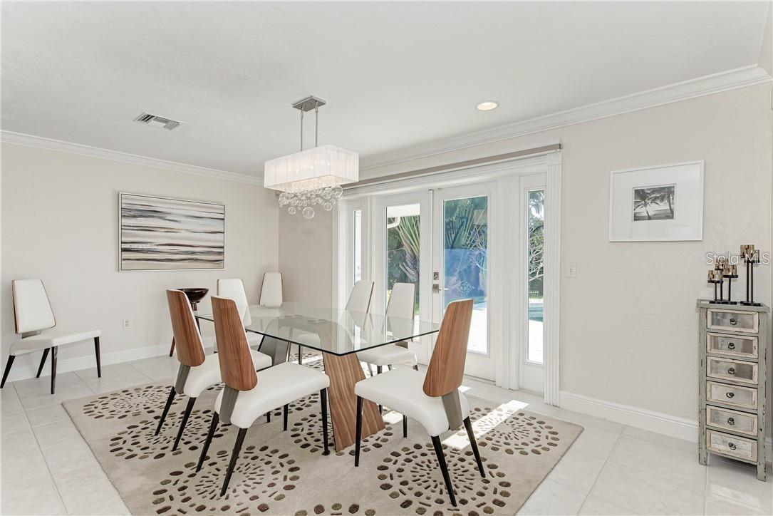 Image 15 of 50 For 7692 Cove Terrace