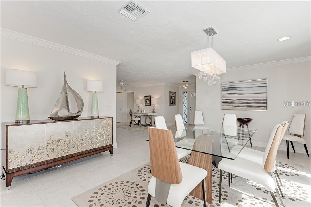 Image 17 of 50 For 7692 Cove Terrace