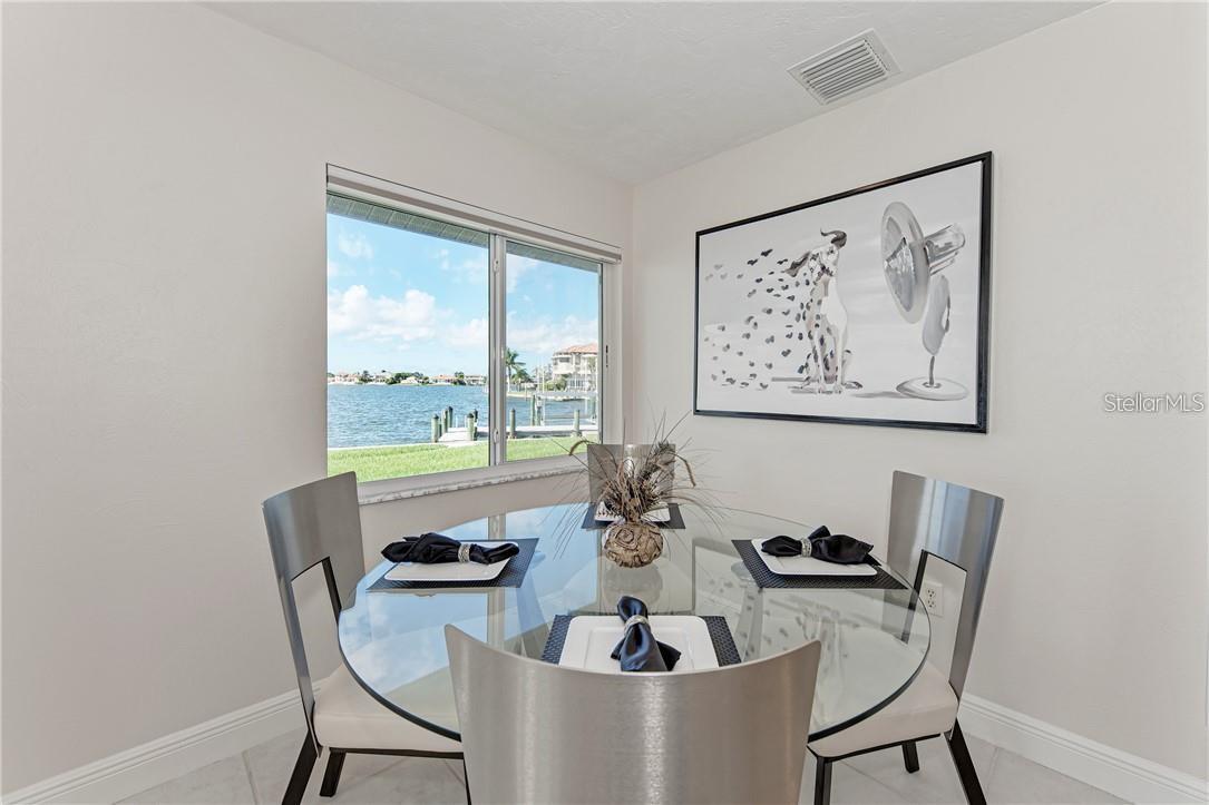 Image 18 of 50 For 7692 Cove Terrace