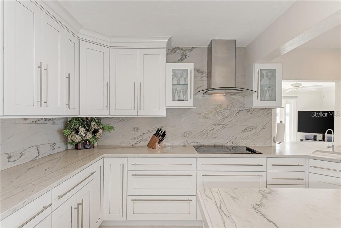 Image 27 of 50 For 7692 Cove Terrace