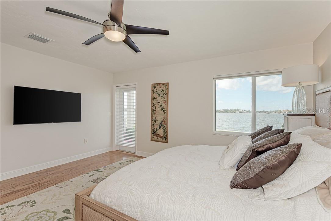 Image 29 of 50 For 7692 Cove Terrace